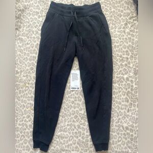 Black Lululemon HR Jogger